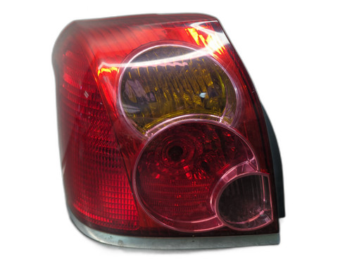 Toyota avensis 2005 rear light - 2005,