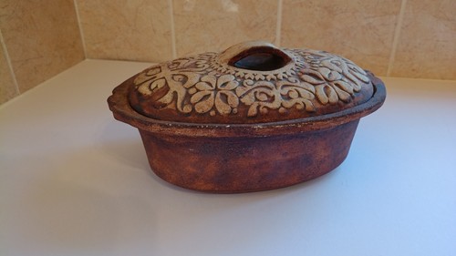 Delightful vintage earthenware - vintage,