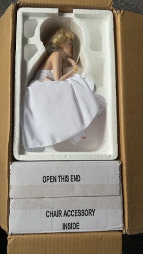 Marilyn monroe porcelain - marilyn,