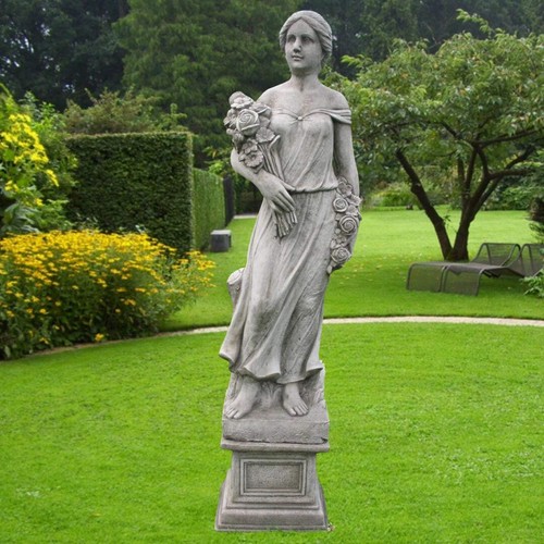 Rose girl plinth classic - &,