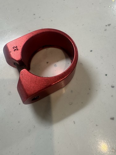 Red seat clamp 32mm - red,