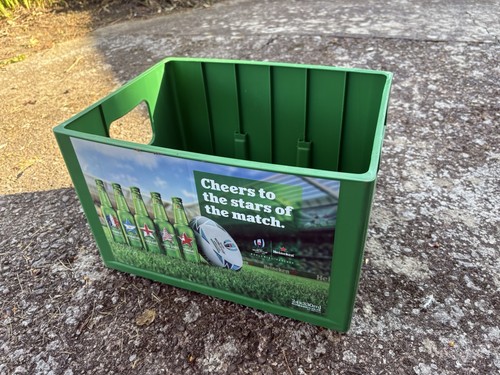 Heineken beer crate - beer, man