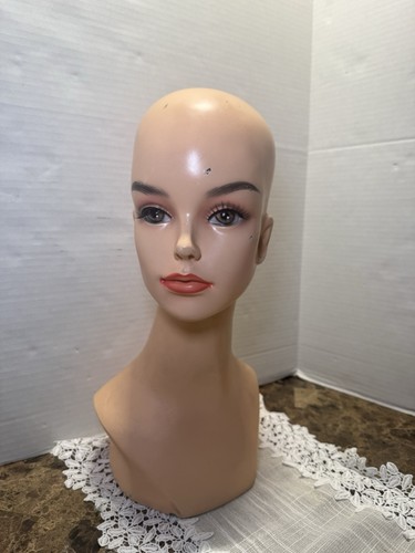 Vintage female mannequin head - vintage,
