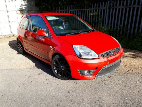 Ford fiesta mk6 red - fiesta,