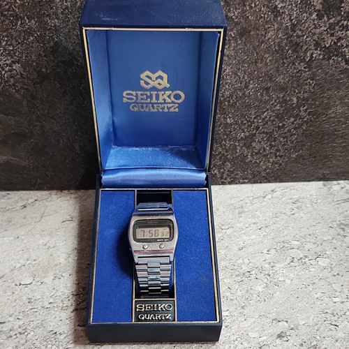 Vintage seiko 0439 5009 lcd - vintage, 0439-5009