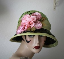 1920s Vintage Style Fall Wide Brim Cloche Hat in Velvet