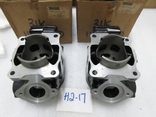 Yamaha RD350YPVS RZ350 RD350F Cylinder Block L/R OEM 31K-11311-00 31K-11321-00