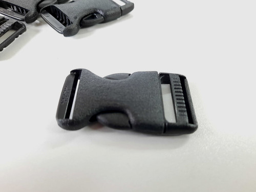 Side release clip - release, buckle