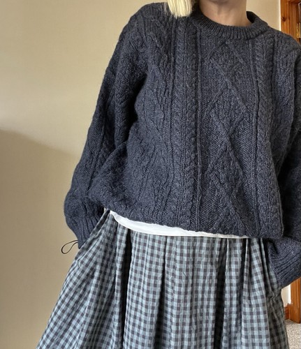 100 wool heavy cable knit - wool,