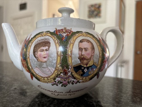 Coronation souvenir teapot - souvenir,