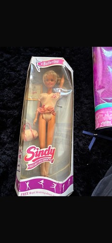 Rare 1992 sindy barbie doll - rare,