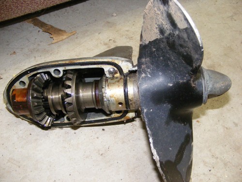 Vintage 1972 evinrude - evinrude,