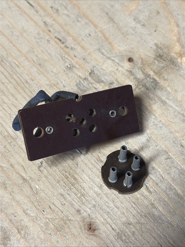 B114 battery pin plug - b114,