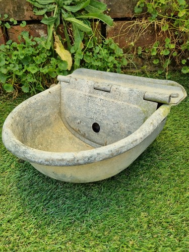 Cast ali water bowl - cast,
