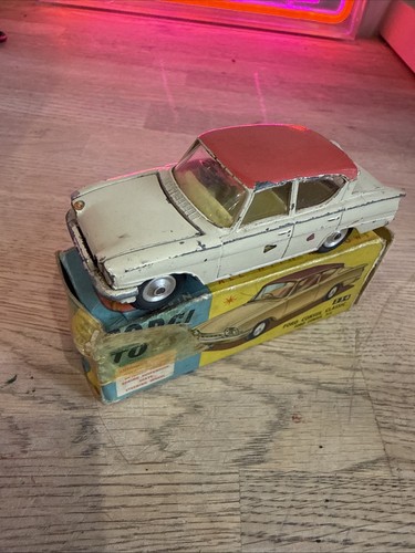 Corgi 234 ford - corgi,