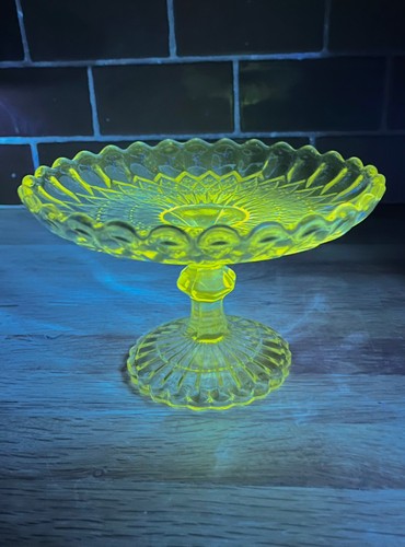 Vintage clear pressed - clear,
