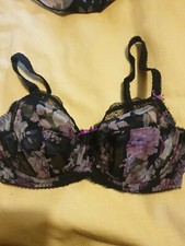 Fantasie bra 32d floral on black background worn once. Matching pants Medium NWT