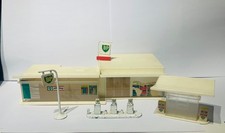 Matchbox Lesney MG-1 Service station and Pumps, Original, Vintage Rare.