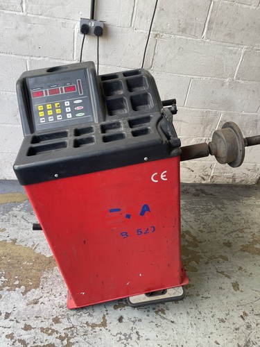 Tyre machine wheel - tyre, balancer