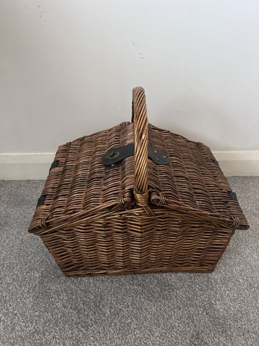 Vintage wicker picnic - vintage, basket