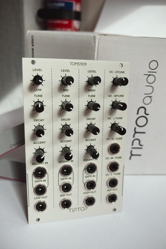 Tiptop audio toms909 909 - tr-909, vc