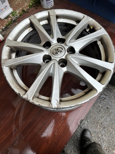 Toyota avensis alloy - 17”,