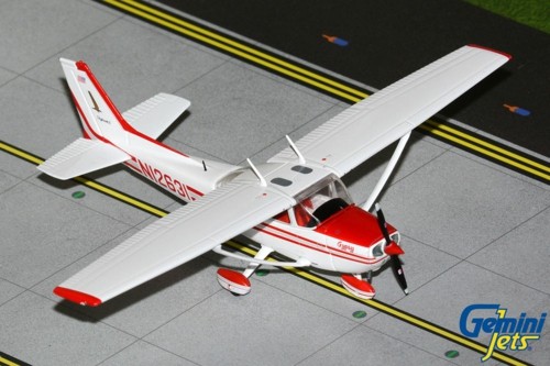 Gemini jets cessna 172s - 1/72,