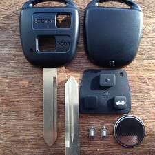 FOR Toyota Yaris RAV4 Corolla Celica Prius 2 button remote key fob repair Kit