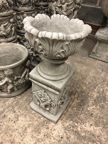 Small tulip planter fancy - small,