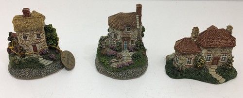 Cottage figurines set - figurines, x3