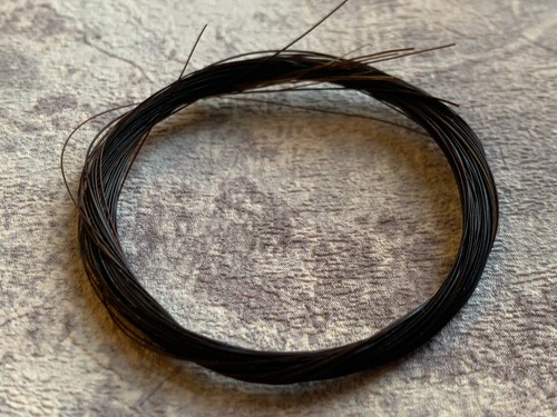 Heidifeathers black whiskers - black,