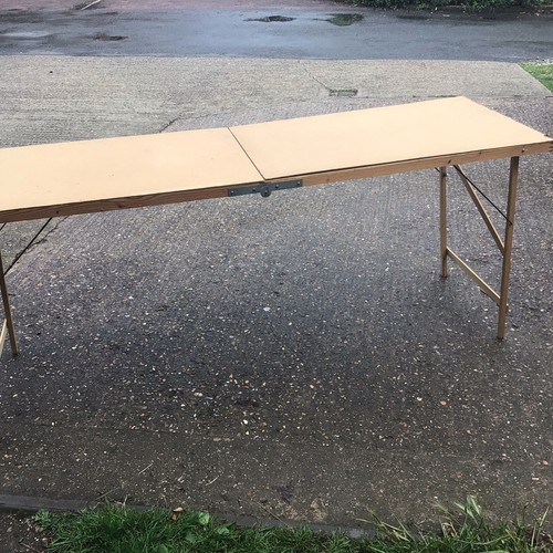 Pine and pressboard folding - pine,