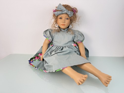 Artist doll annette - artist,