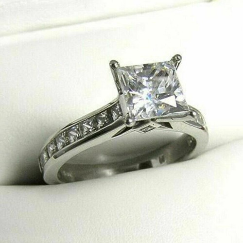Princess cut solitaire - 2,