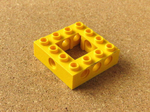 Yellow lego technic 4x4 brick - 4x4,