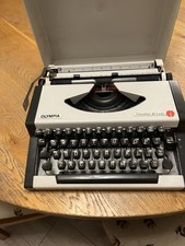 Vintage Olympia Traveller De