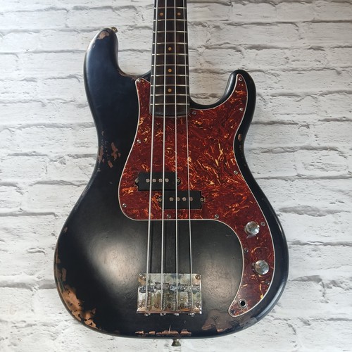 Custom relic bass guitar - custom, p-bass