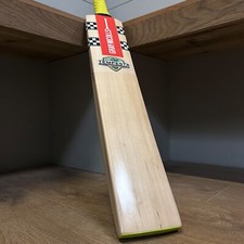 Gray-Nicolls Cricket Bat - Tempesta 1.0 300 Jnr Size: 5 6 Harrow English Willow