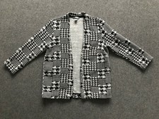 H&M ladies textured jacket fit