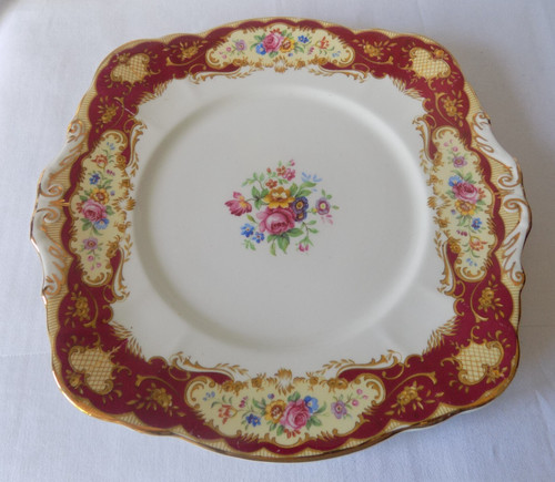 Paragon pompadour red cake - paragon, /