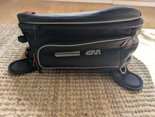 Givi magnetic tank bag 25l - tank,