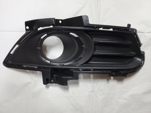Fog light trim - fog, rh