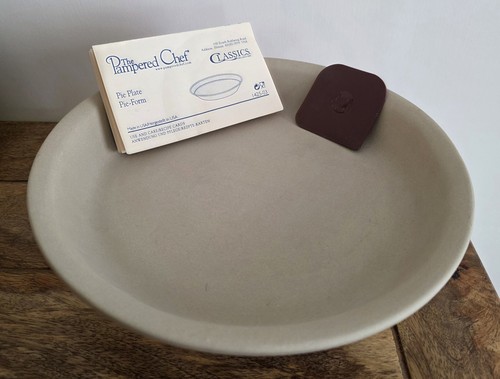 Pampered chef stoneware pie - chef,