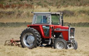 Massey ferguson tractor 550 - ferguson,