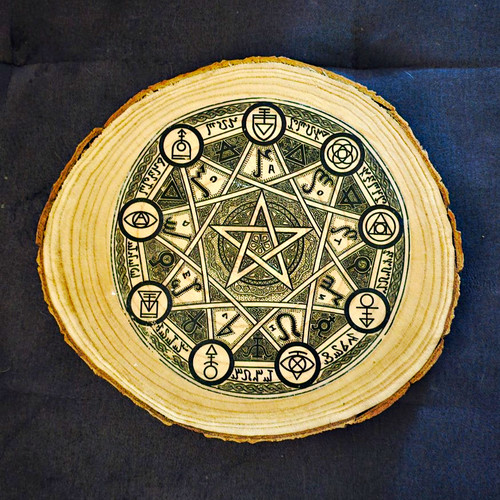 Wood slice crystal grid - crystal,