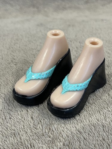 Bratz doll clothes treasures - doll,
