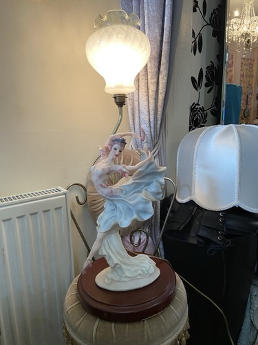 Lady dancing lamp high - 68,