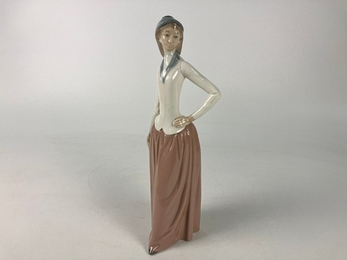 Lladro nao porcelain figurine - porcelain,