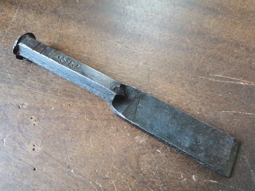 Vintage 31mm wide flat back