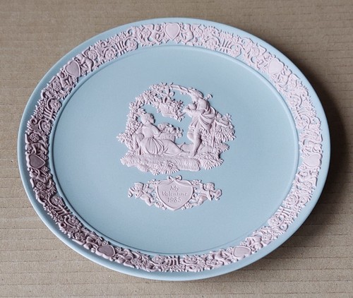 Wedgwood grey pink jasper - &,